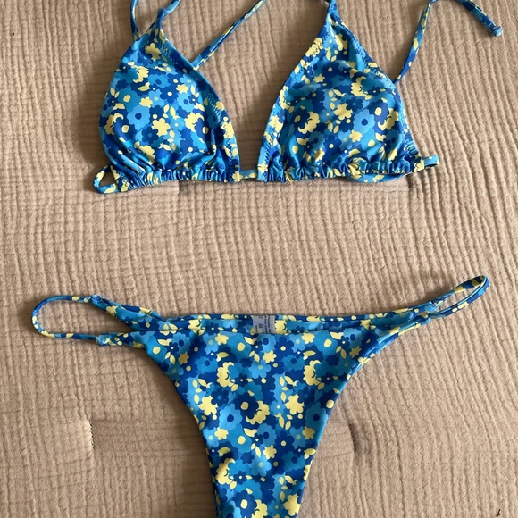 Floral bikini set - Picture 1 of 2